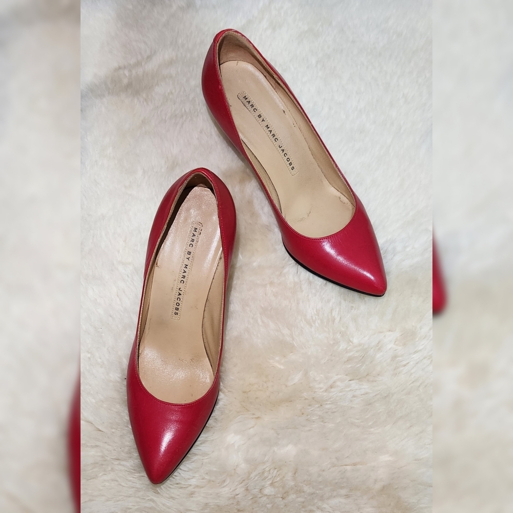 Marc Jacobs Red Pump Mid Heel